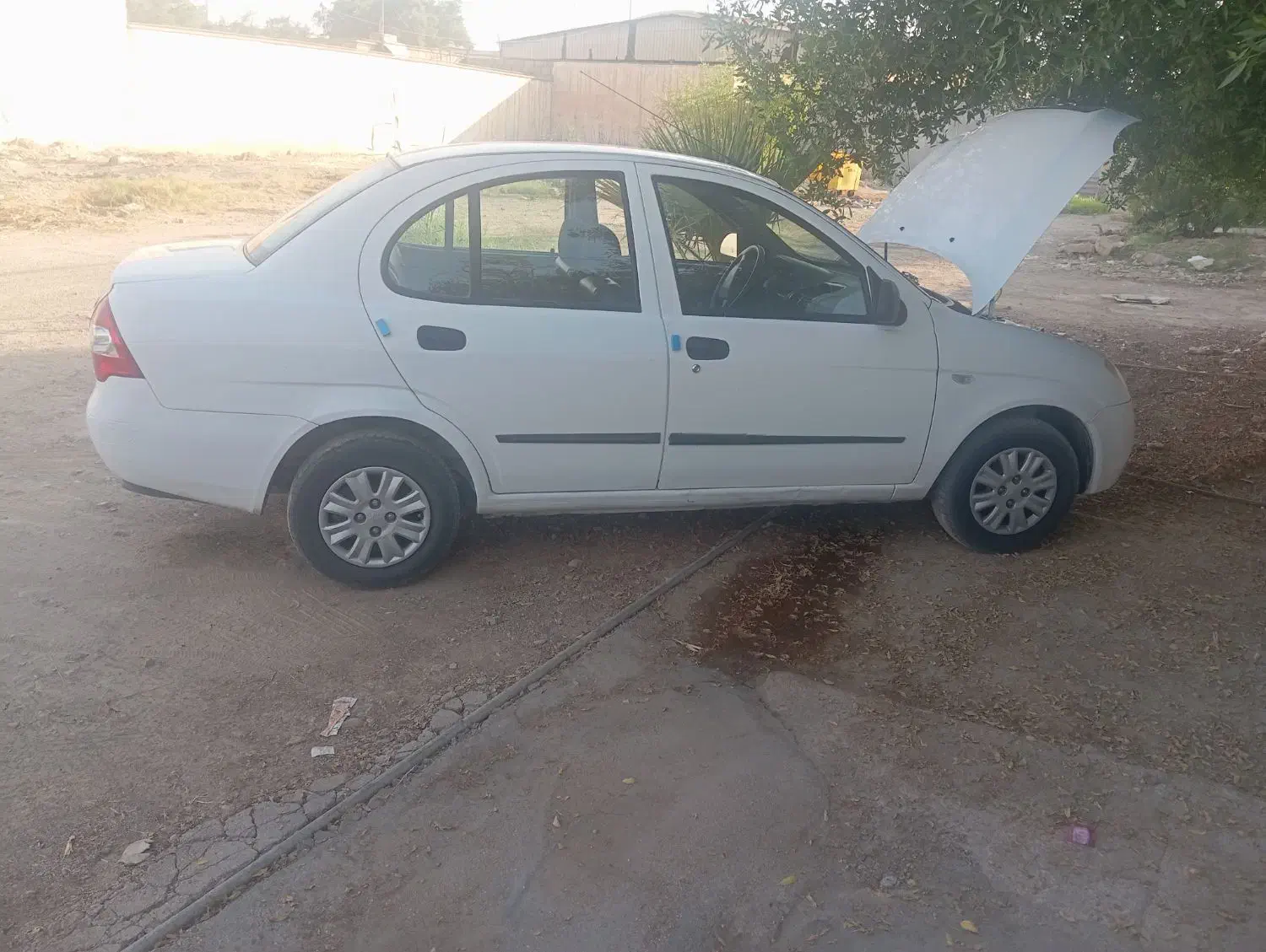 تیبا صندوق دار SX - 1400
