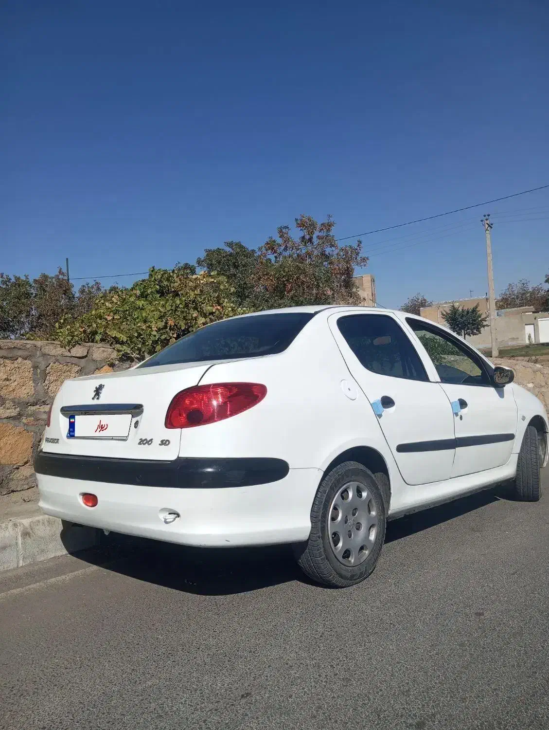 پژو ۲۰۶ صندوق دار v8 - 1396