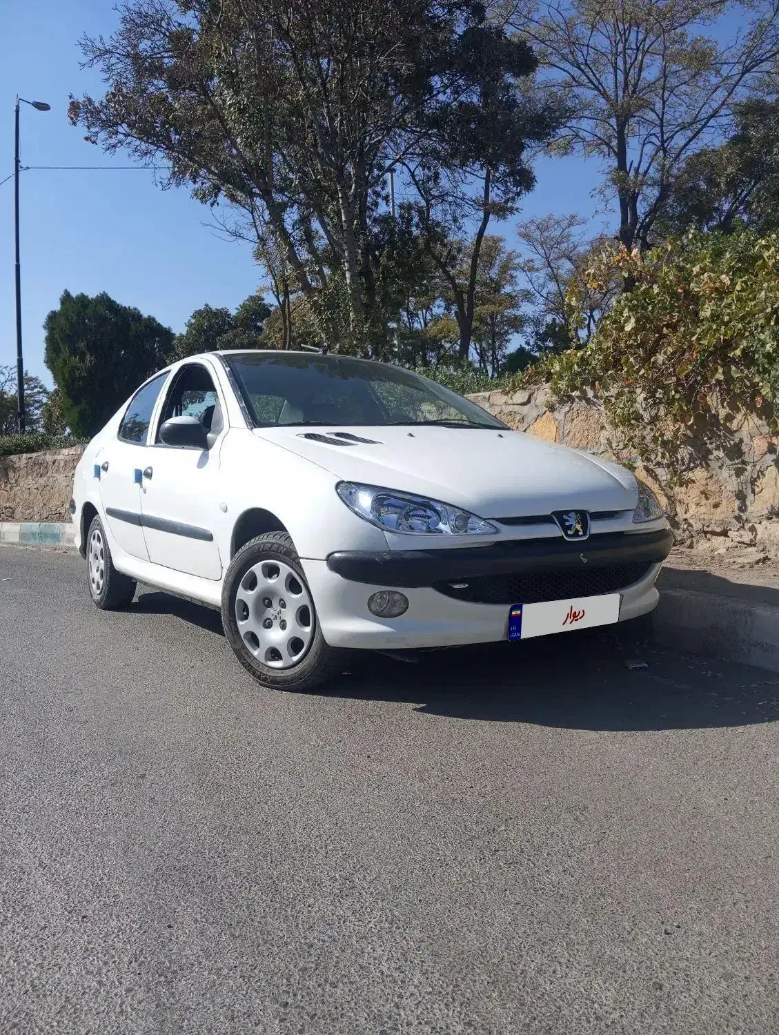 پژو ۲۰۶ صندوق دار v8 - 1396