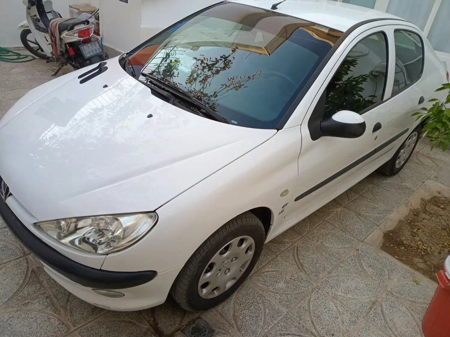 پژو ۲۰۶ صندوق دار v8 - 1398