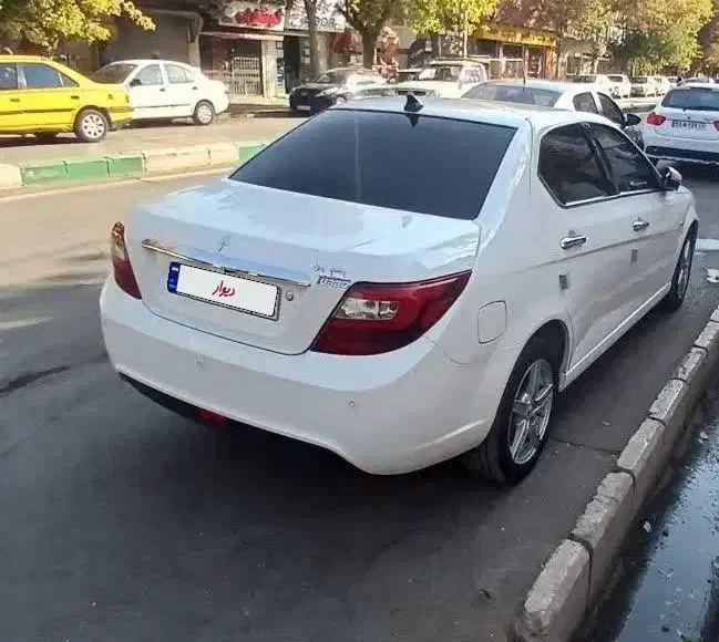 دنا پلاس توربو 6 دنده - 1401