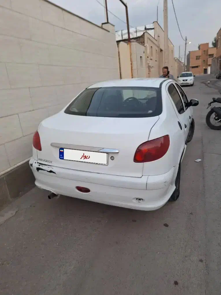 پژو ۲۰۶ صندوق دار v2 - 1390