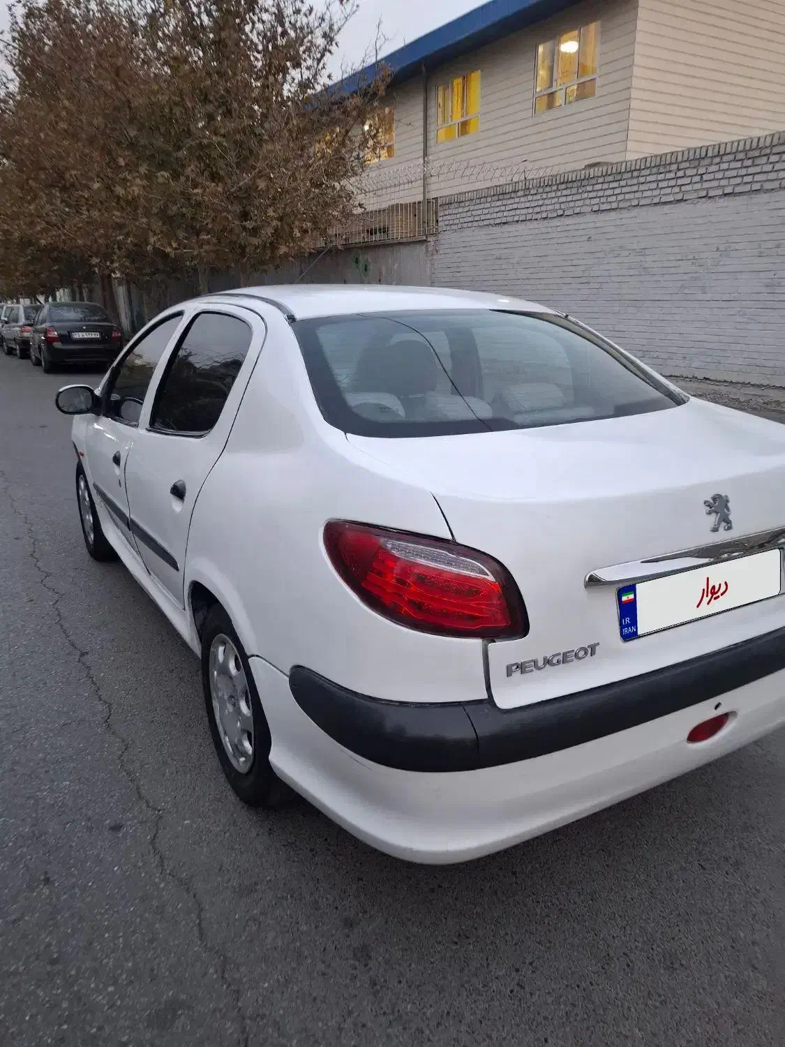 پژو ۲۰۶ صندوق دار v8 - 1387