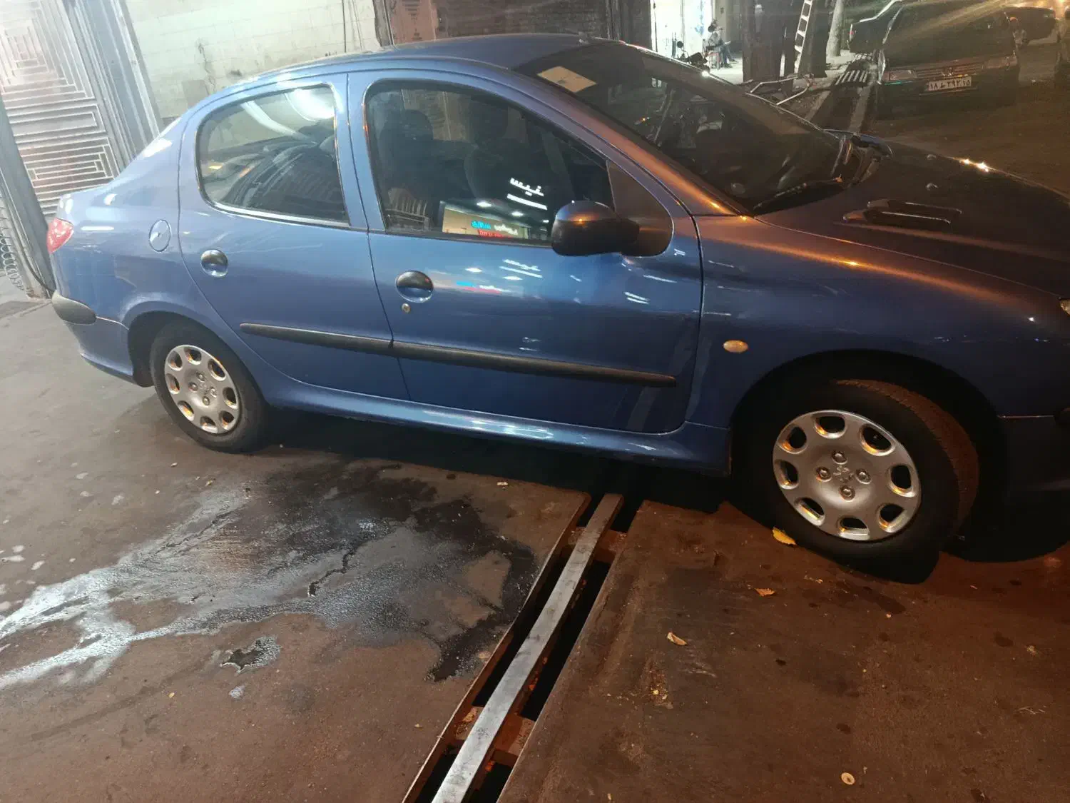 پژو ۲۰۶ صندوق دار v8 - 1396