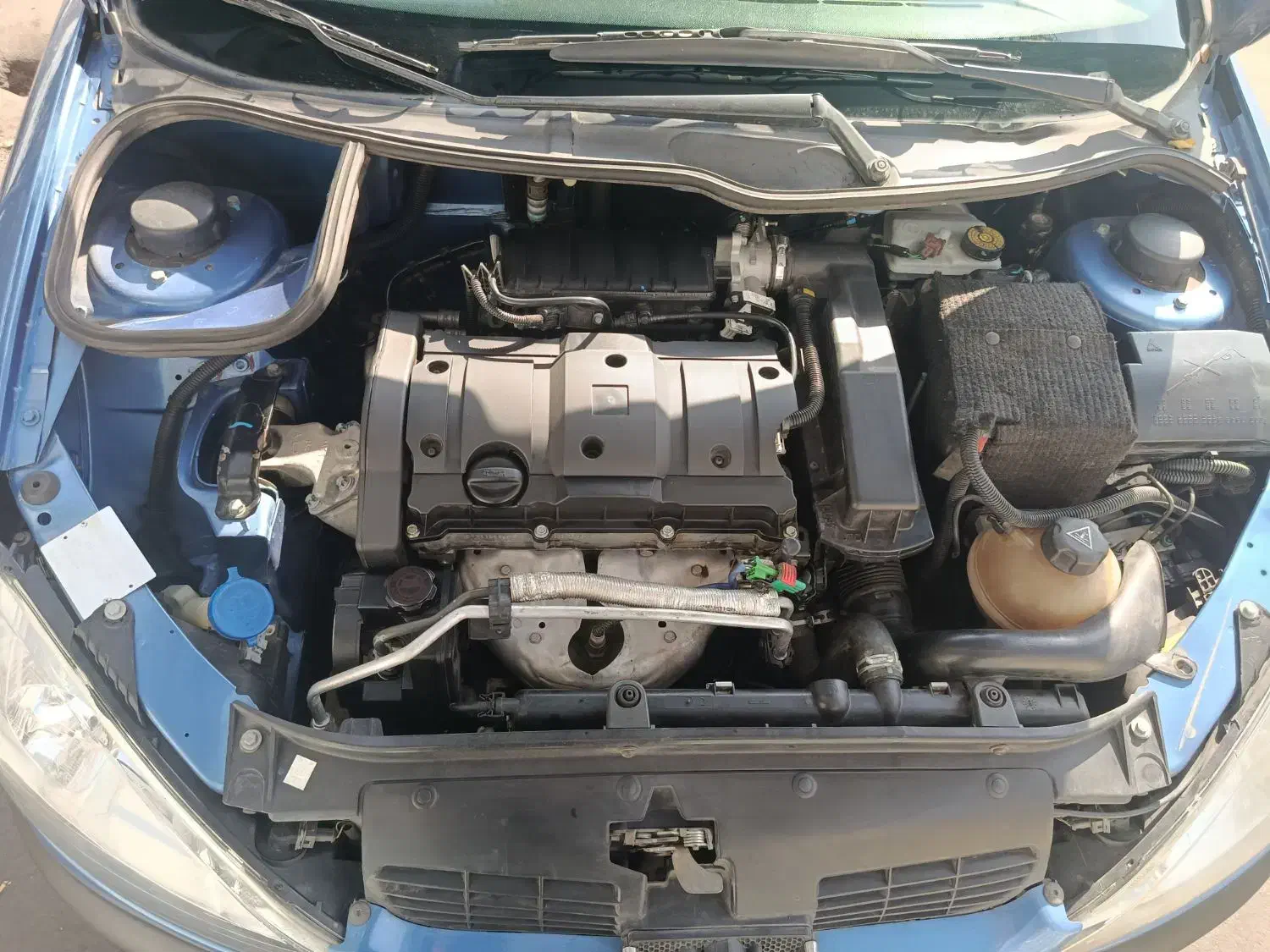 پژو ۲۰۶ صندوق دار v8 - 1396