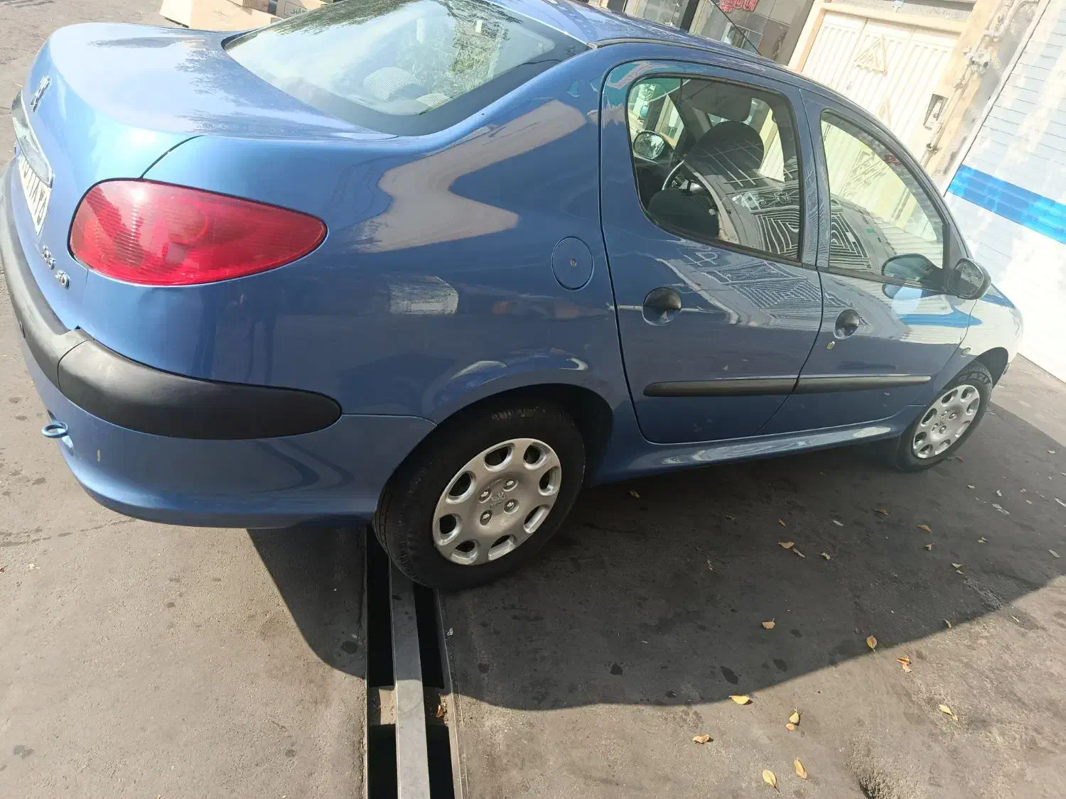 پژو ۲۰۶ صندوق دار v8 - 1396