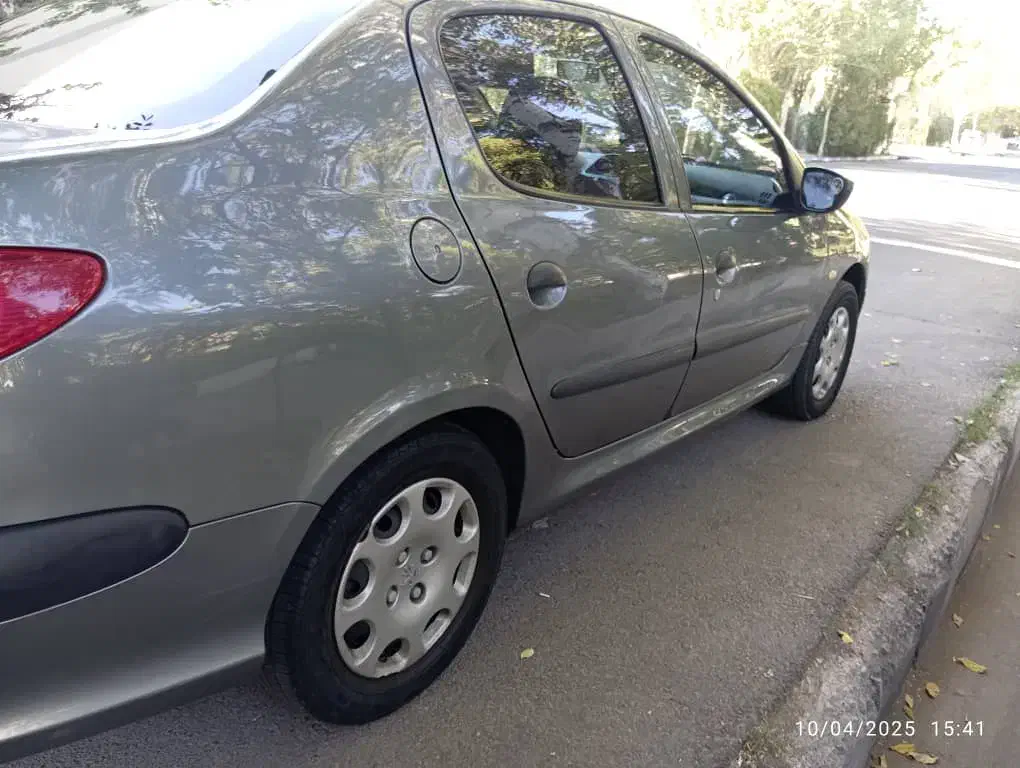 پژو ۲۰۶ صندوق دار v8 - 1397