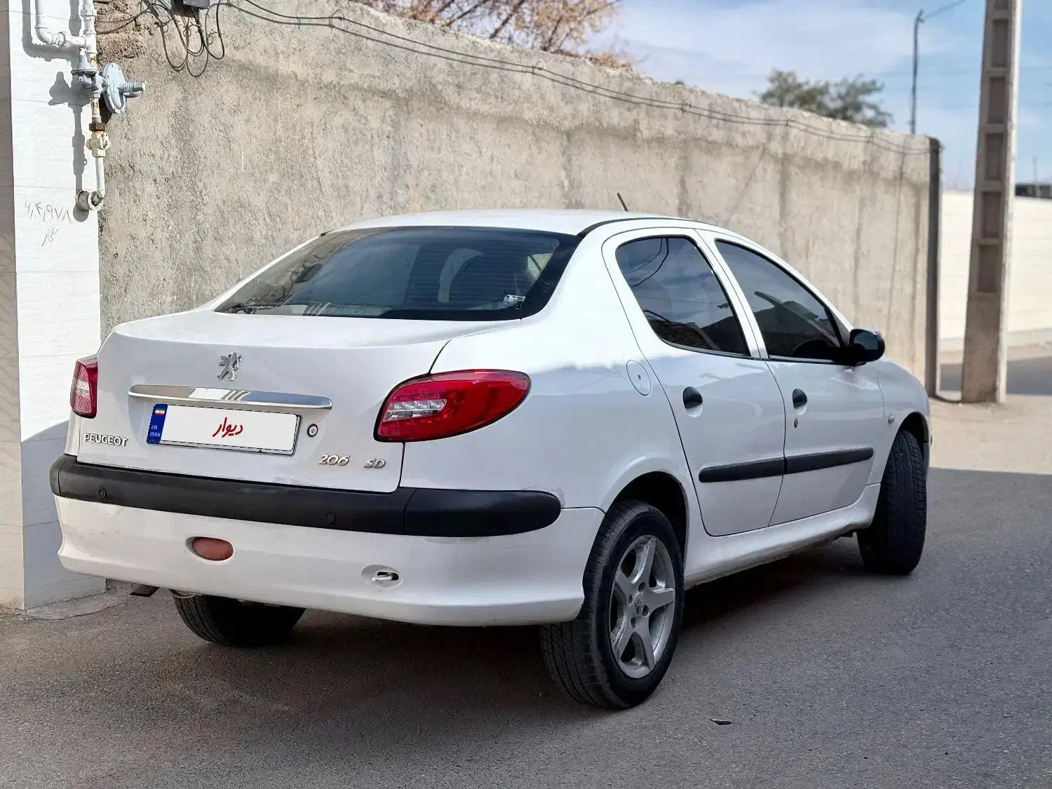 پژو ۲۰۶ صندوق دار v8 - 1393