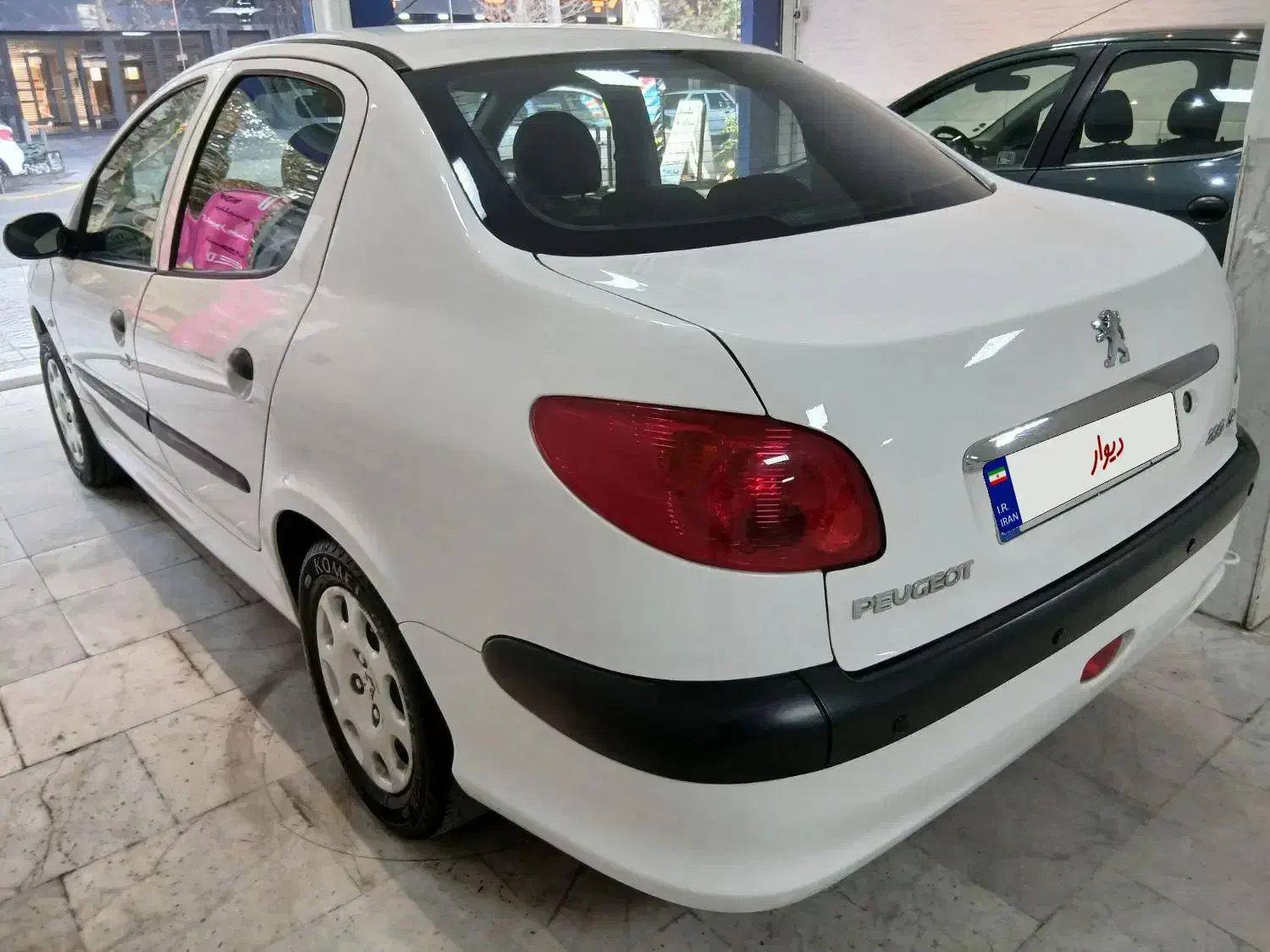 پژو ۲۰۶ صندوق دار v8 - 1399