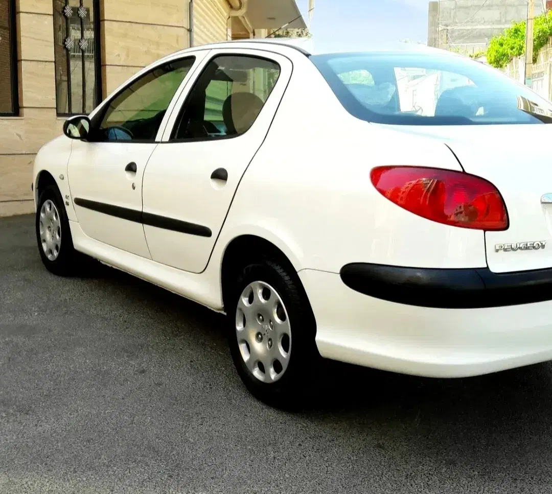 پژو ۲۰۶ صندوق دار v8 - 1388