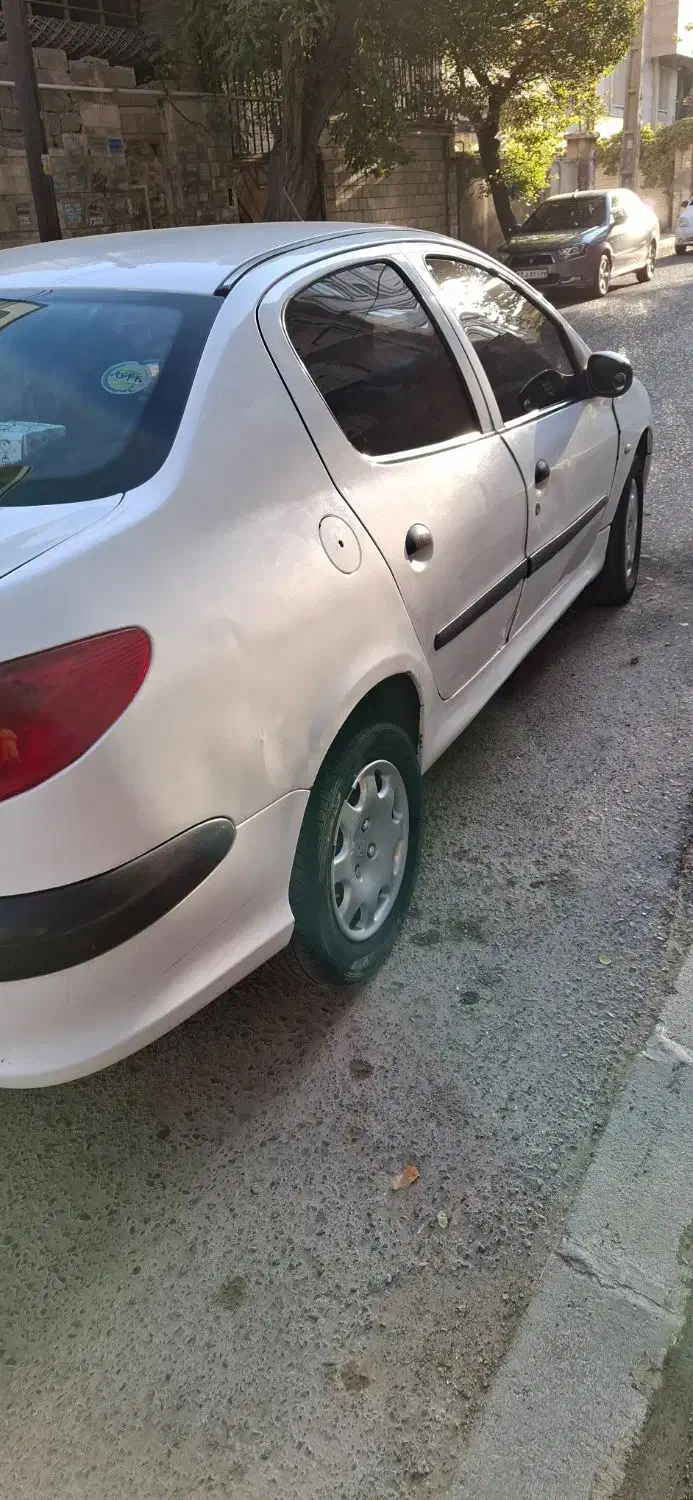 پژو ۲۰۶ صندوق دار v8 - 1390
