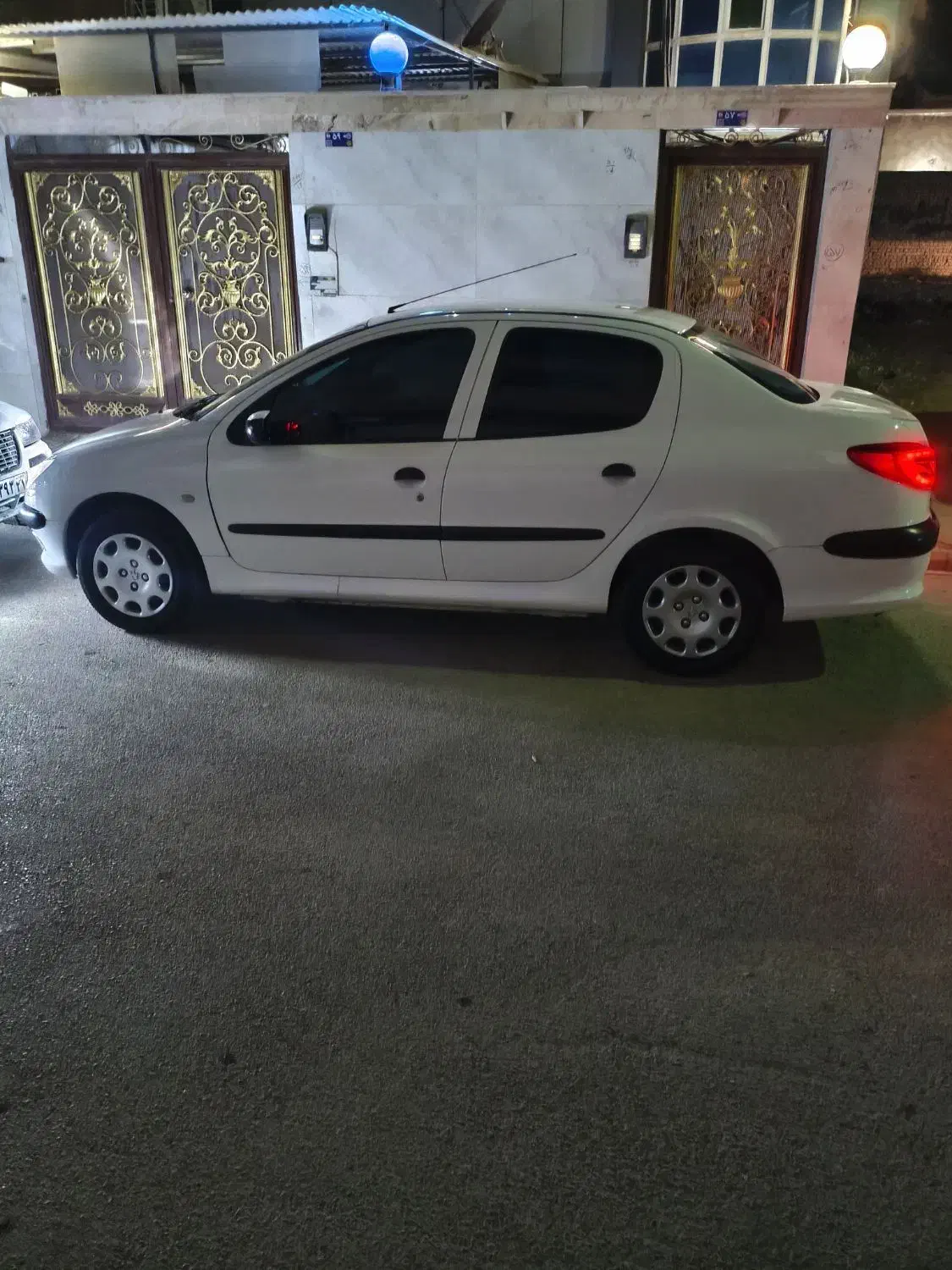 پژو ۲۰۶ صندوق دار v8 - 1393