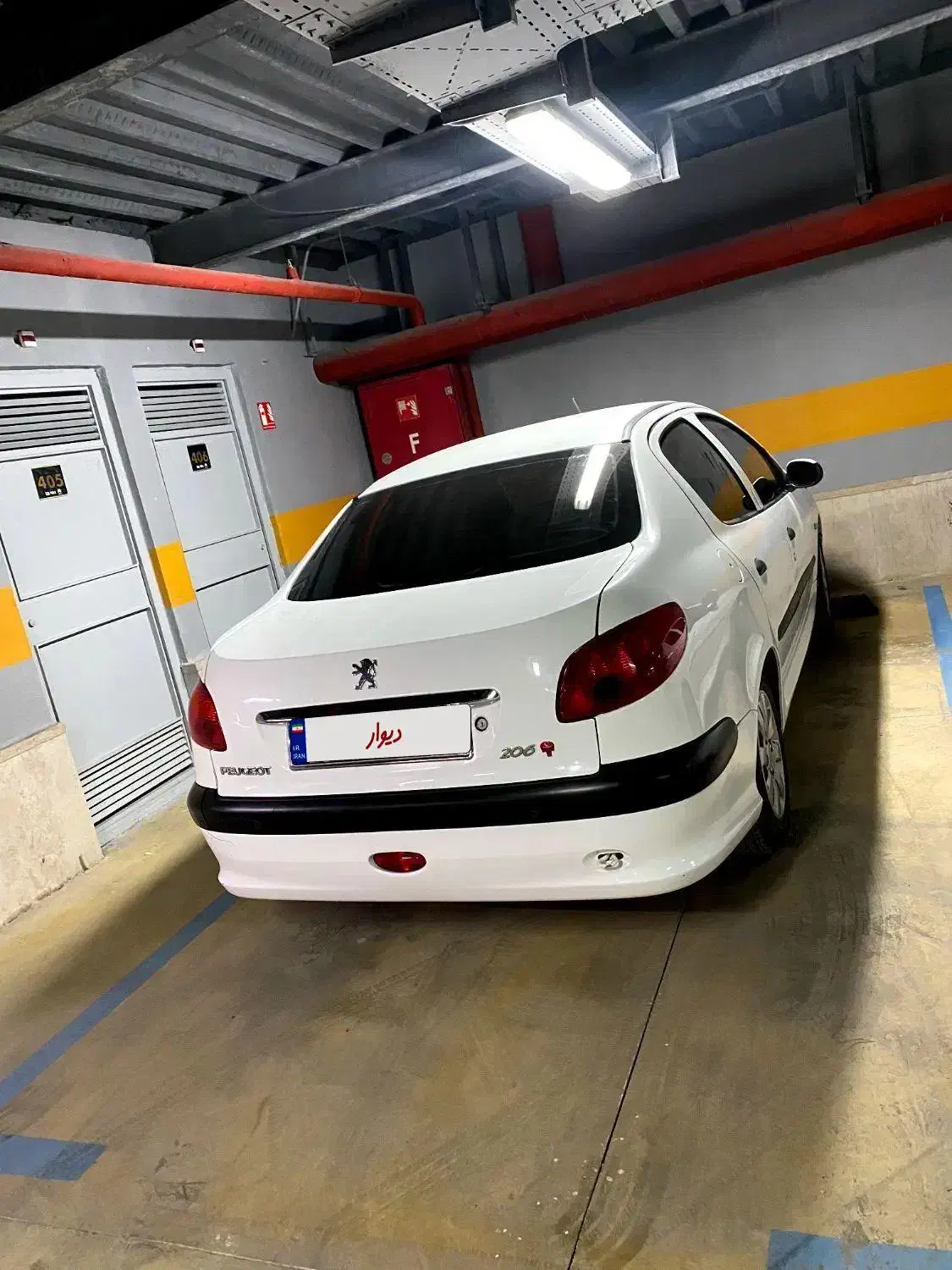 پژو ۲۰۶ صندوق دار v8 - 1395