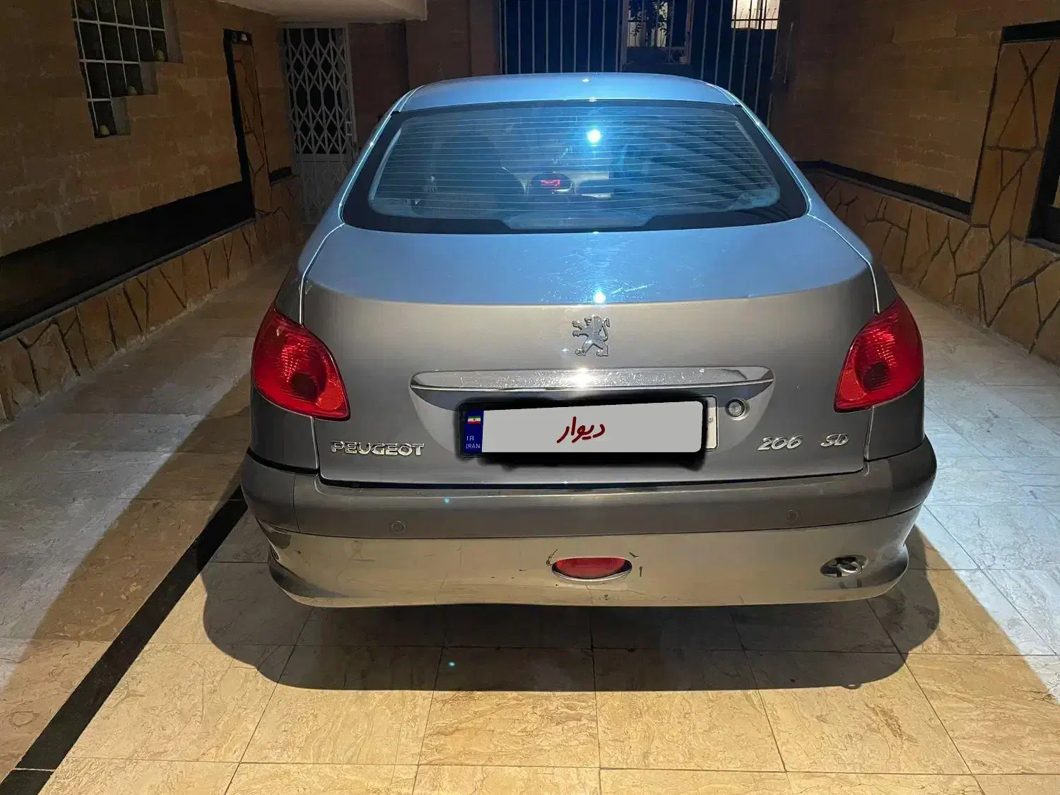 پژو ۲۰۶ صندوق دار v8 - 1396