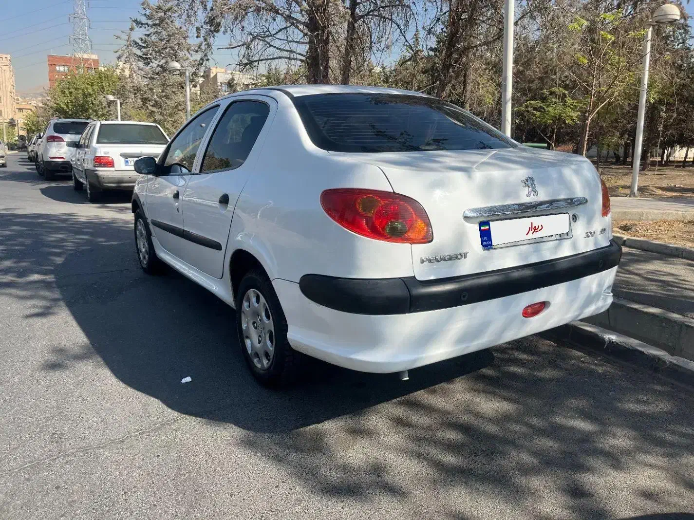 پژو ۲۰۶ صندوق دار v8 - 1393