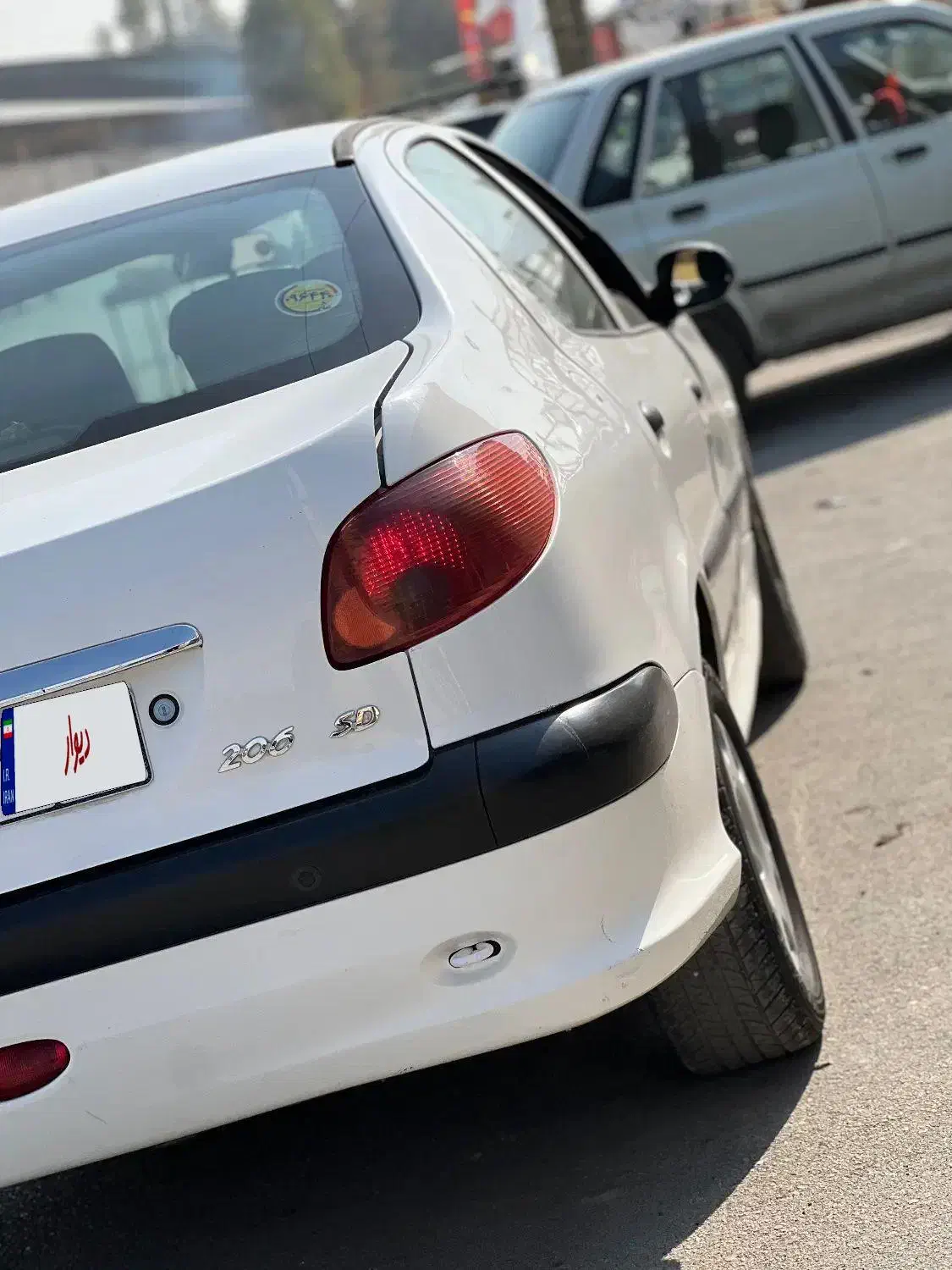 پژو ۲۰۶ صندوق دار v8 - 1396