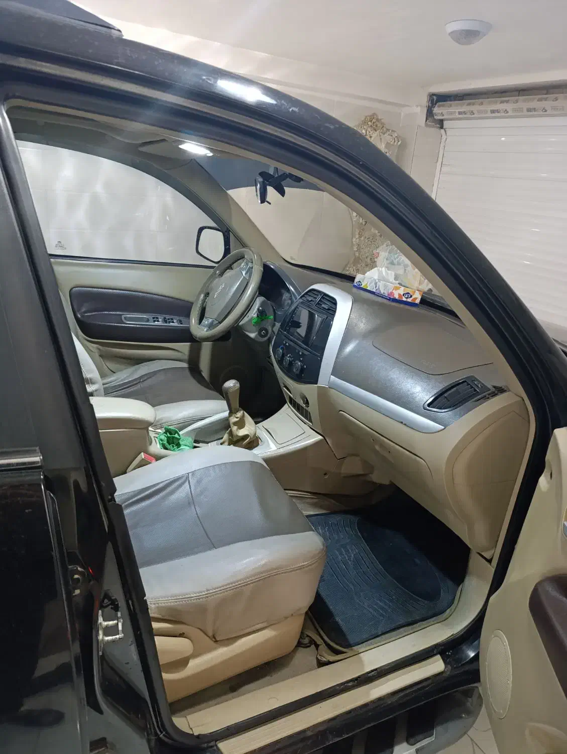 ام وی ام X33 دنده‌ای ساده - 1391