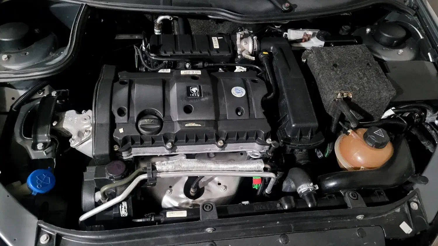 پژو ۲۰۶ صندوق دار v8 - 1399