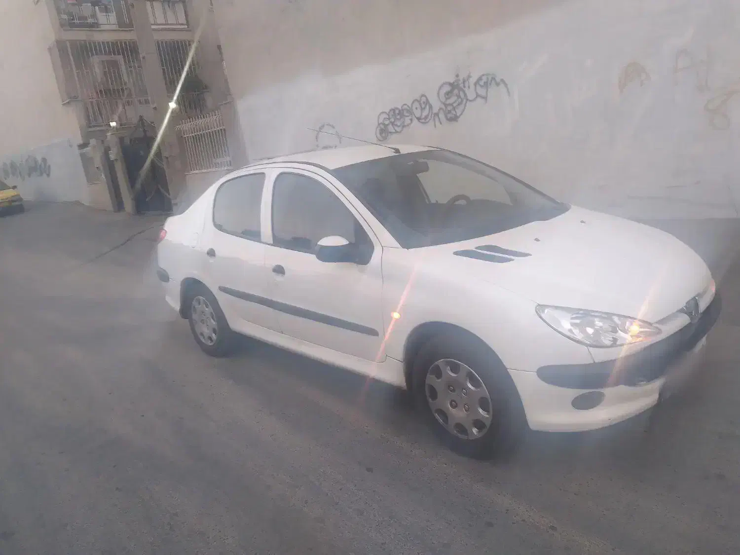 پژو ۲۰۶ صندوق دار v8 - 1394