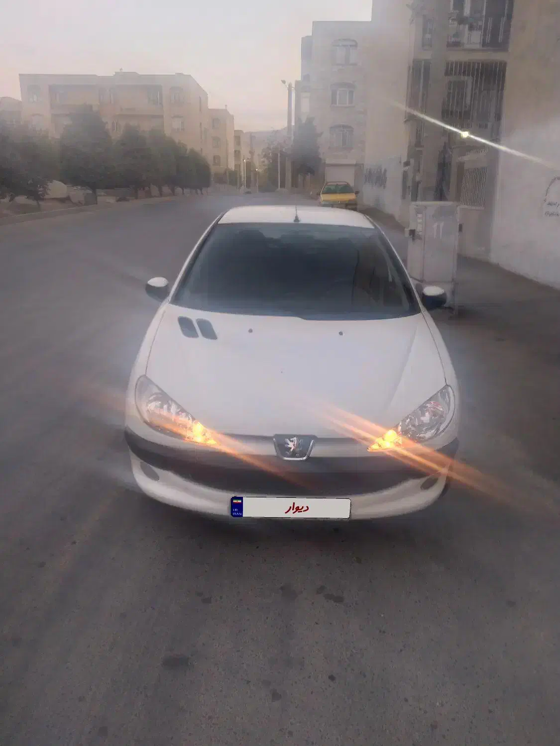 پژو ۲۰۶ صندوق دار v8 - 1394