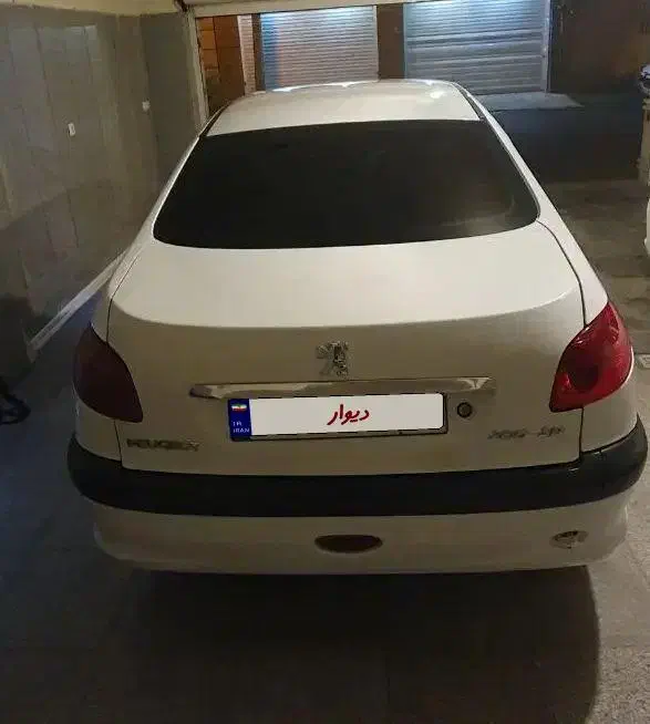 پژو ۲۰۶ صندوق دار v8 - 1398