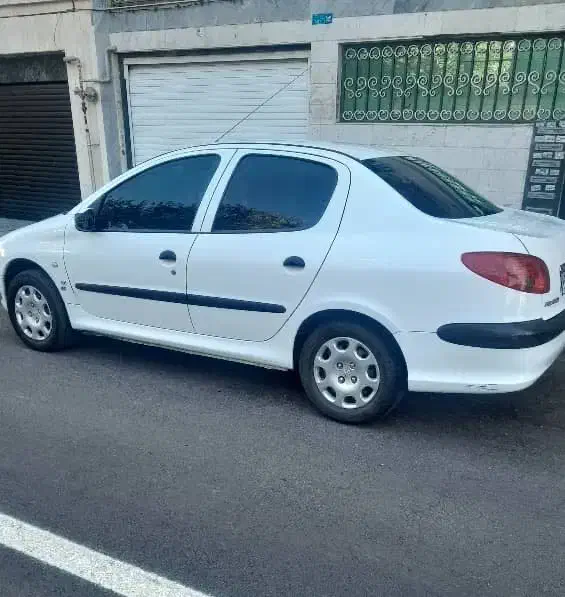 پژو ۲۰۶ صندوق دار v8 - 1395