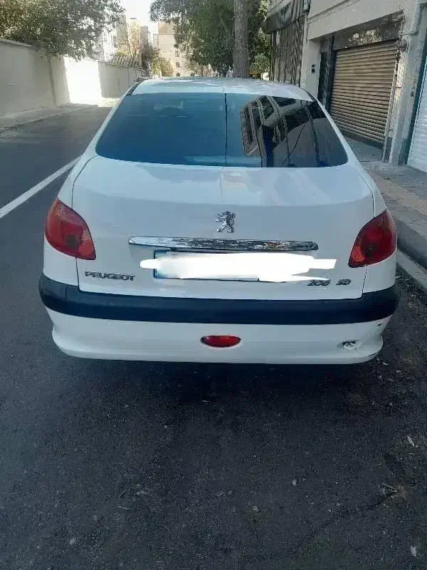 پژو ۲۰۶ صندوق دار v8 - 1395