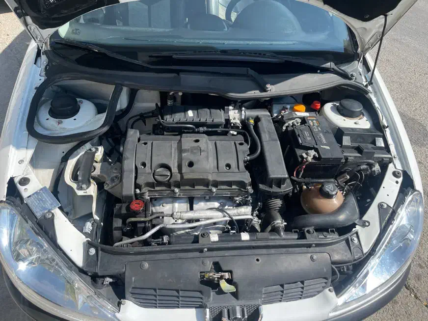 پژو ۲۰۶ صندوق دار v8 - 1394