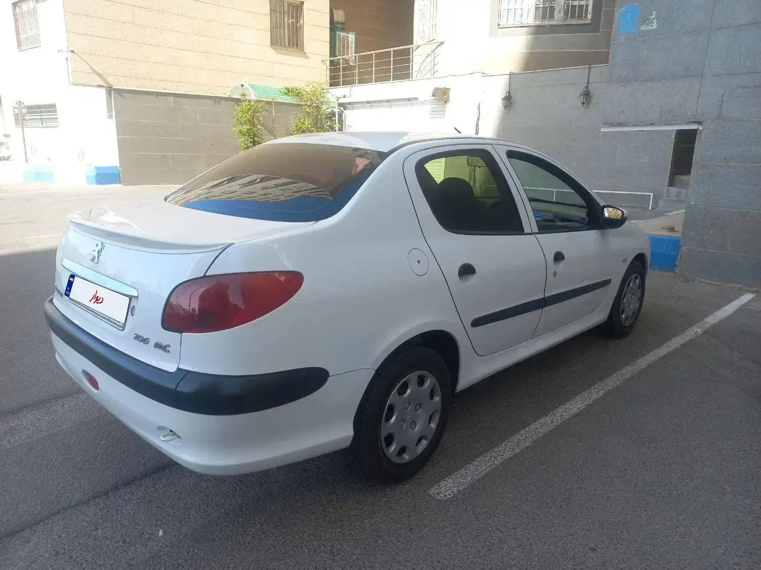 پژو ۲۰۶ صندوق دار v8 - 1397