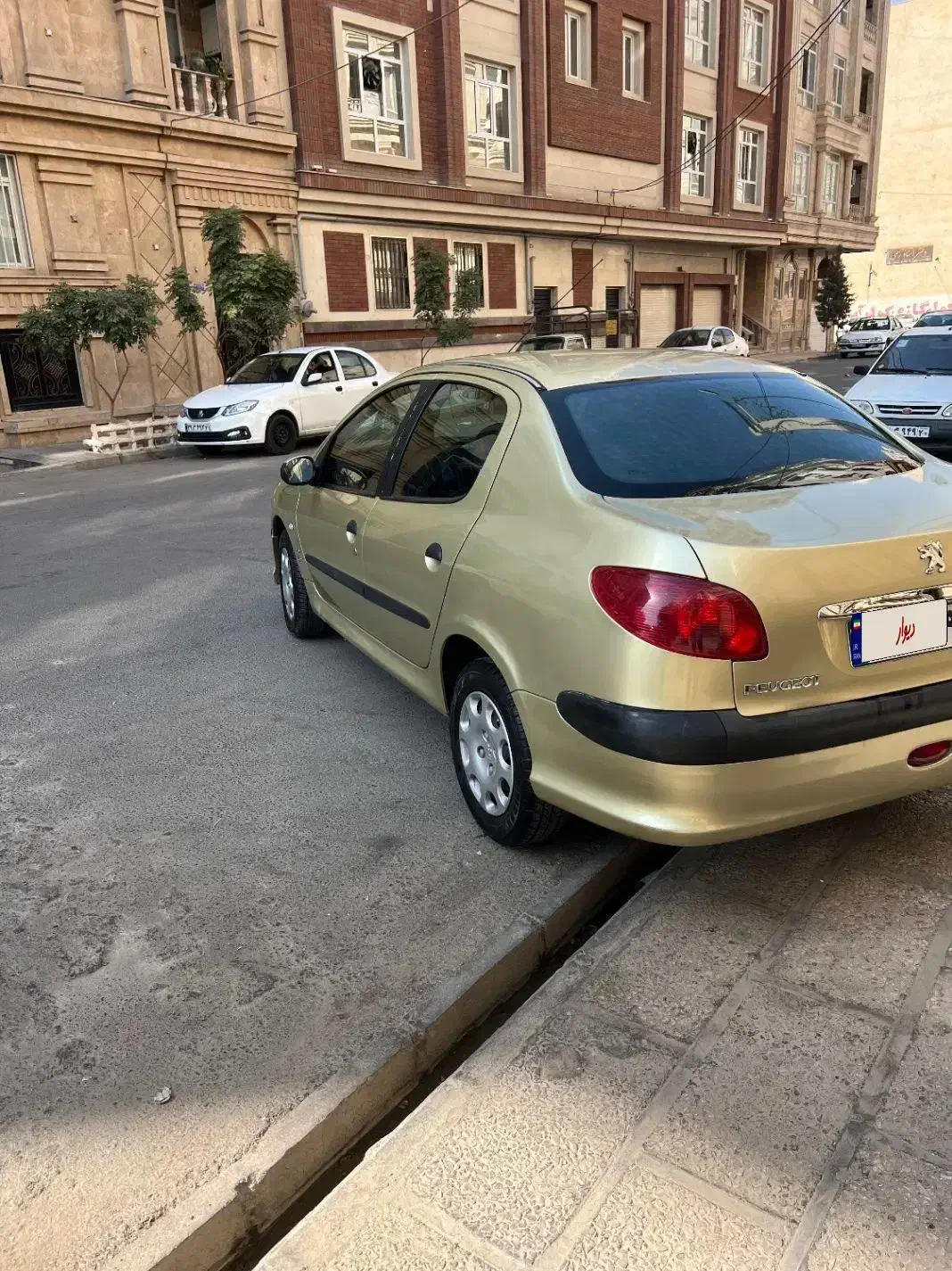 پژو ۲۰۶ صندوق دار v8 - 1386