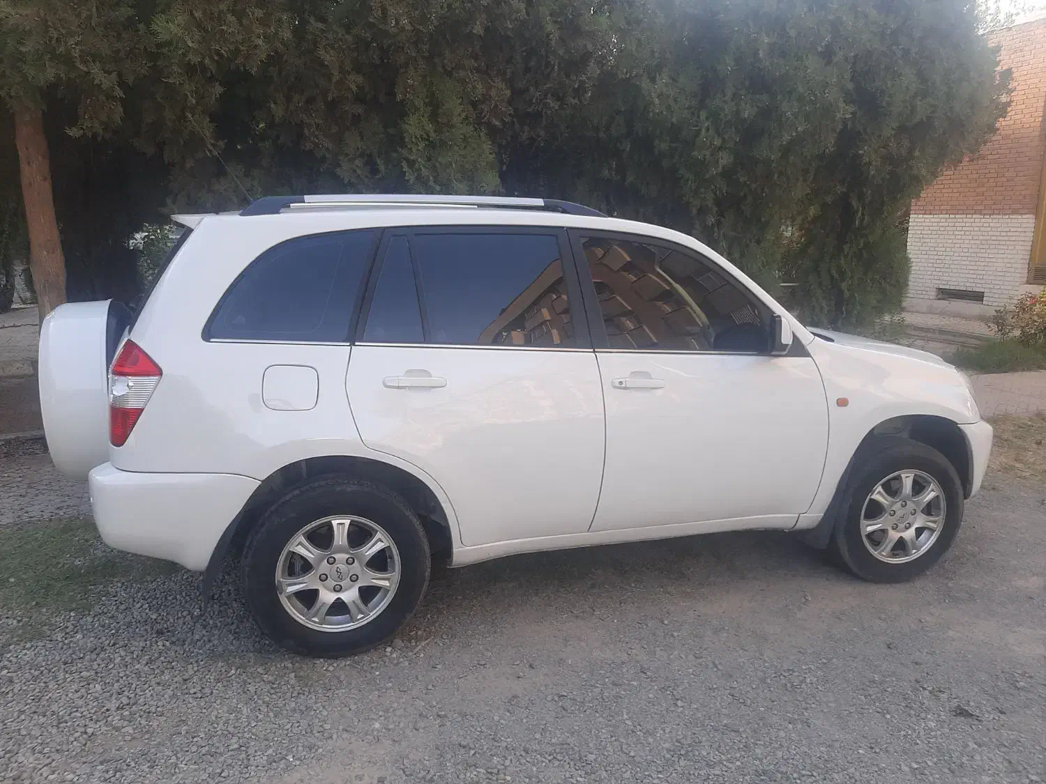 خودرو ام وی ام، X33 آگهی ann_20865395