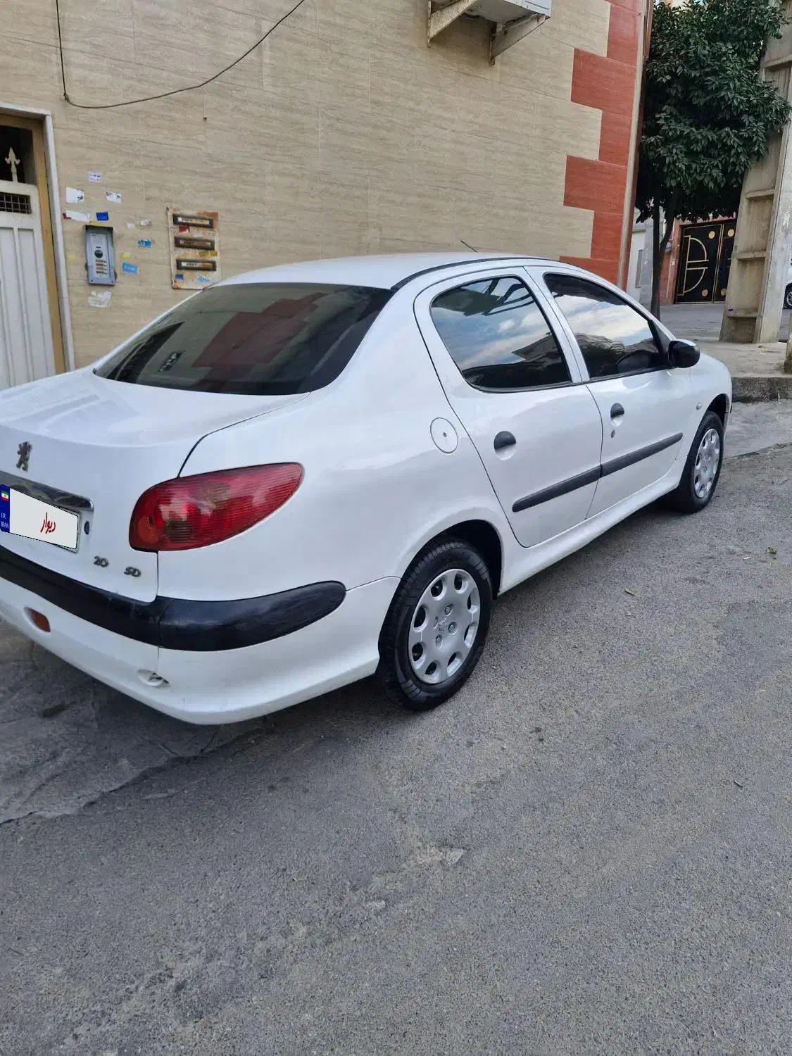 پژو ۲۰۶ صندوق دار v20 - 1391