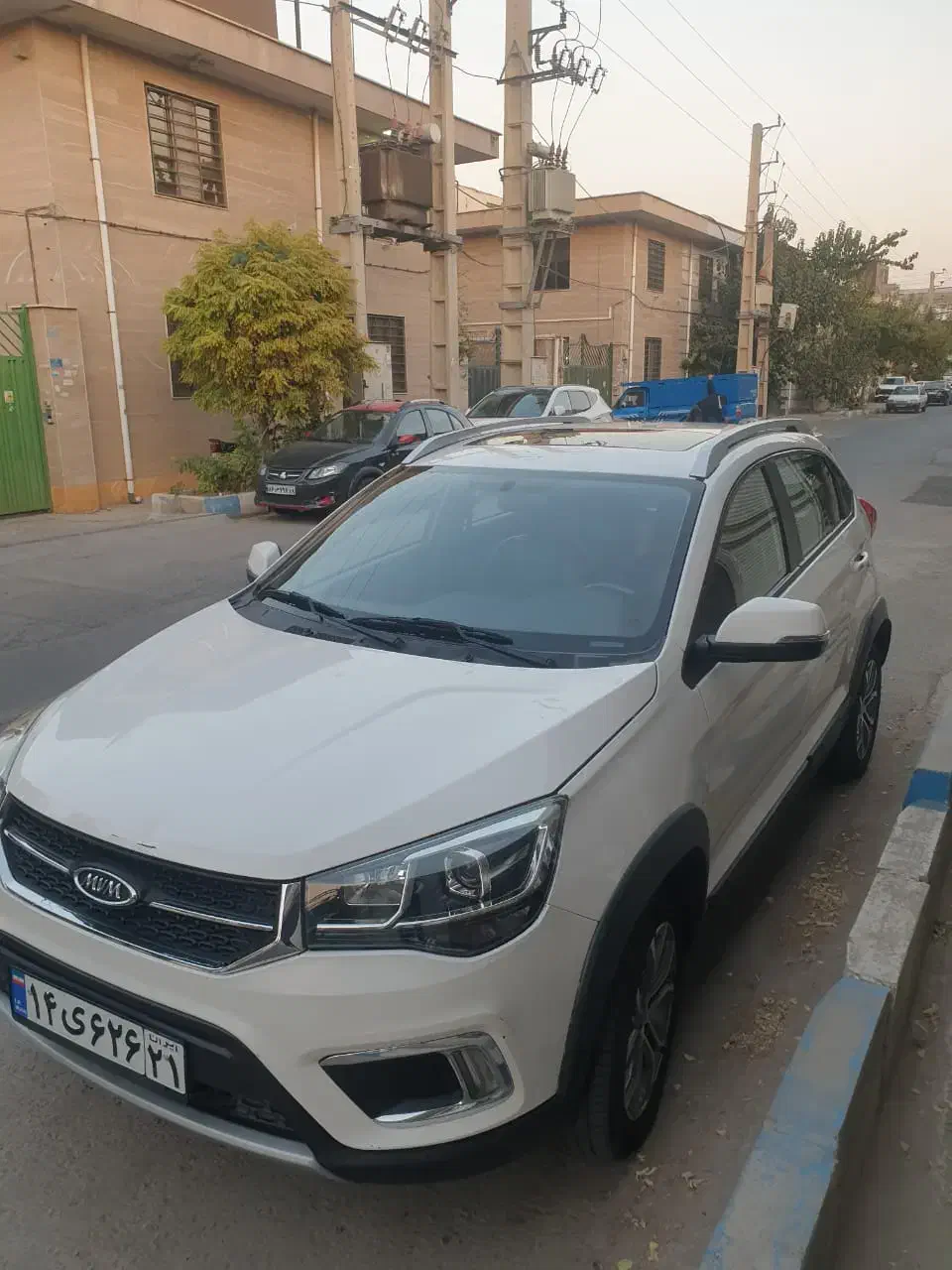 ام وی ام X22 دنده‌ای لاکچری - 1398