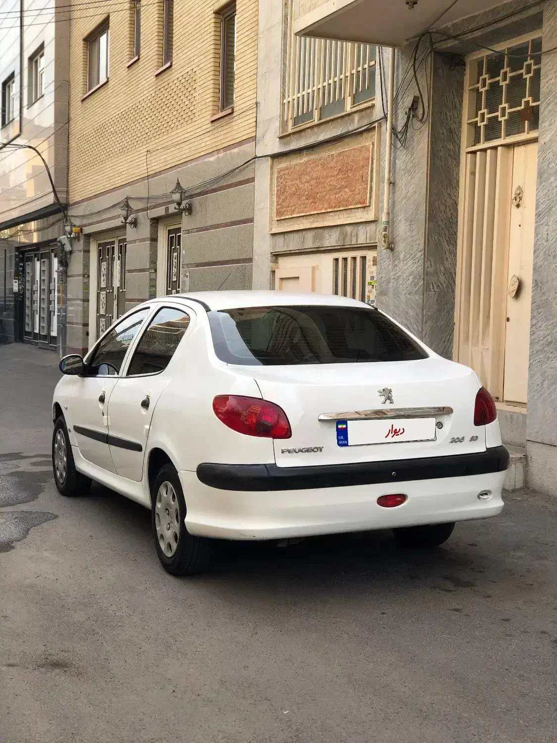 پژو ۲۰۶ صندوق دار v8 - 1394