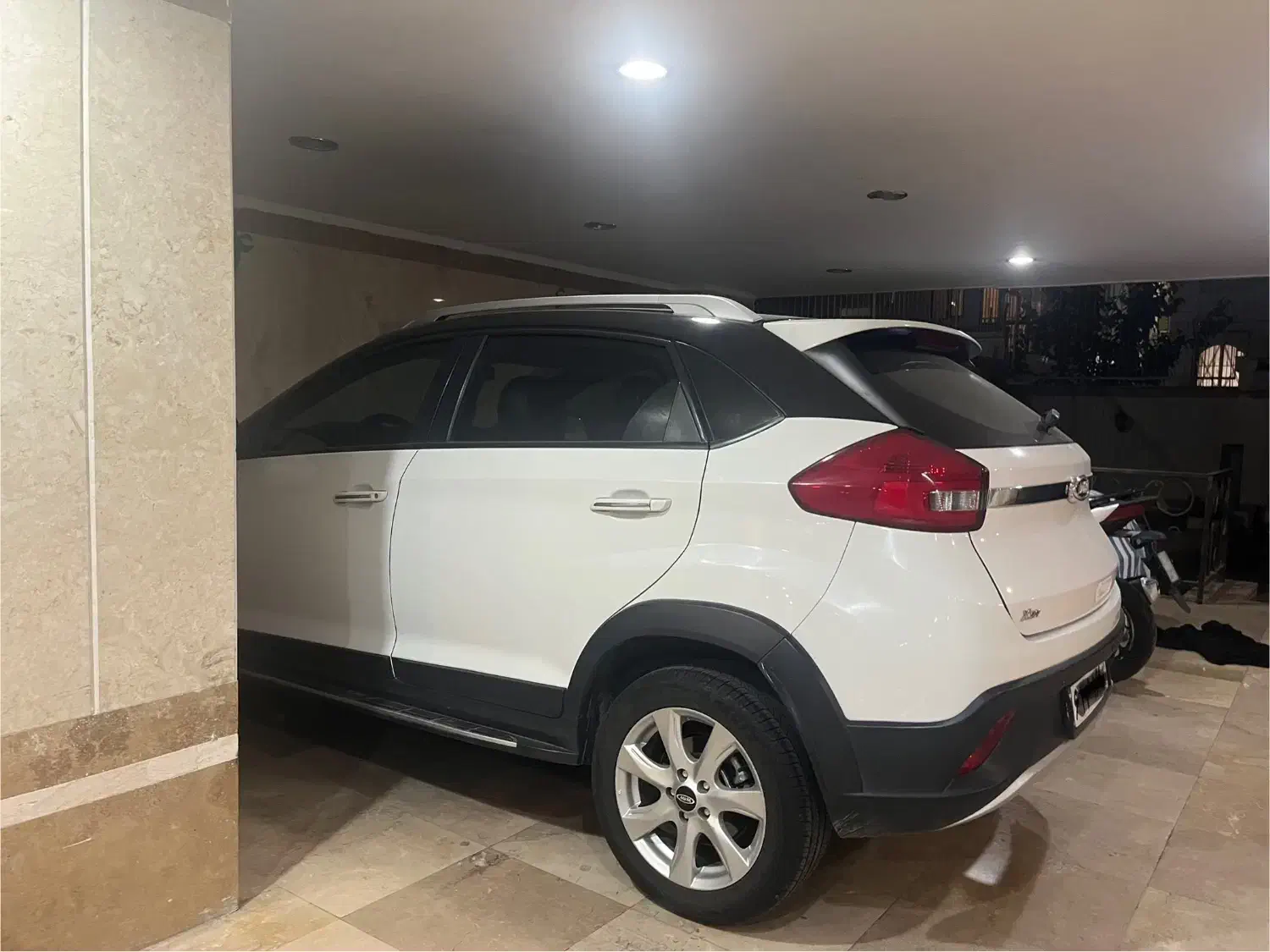 ام وی ام X22 دنده ای اسپرت لاکچری - 1400