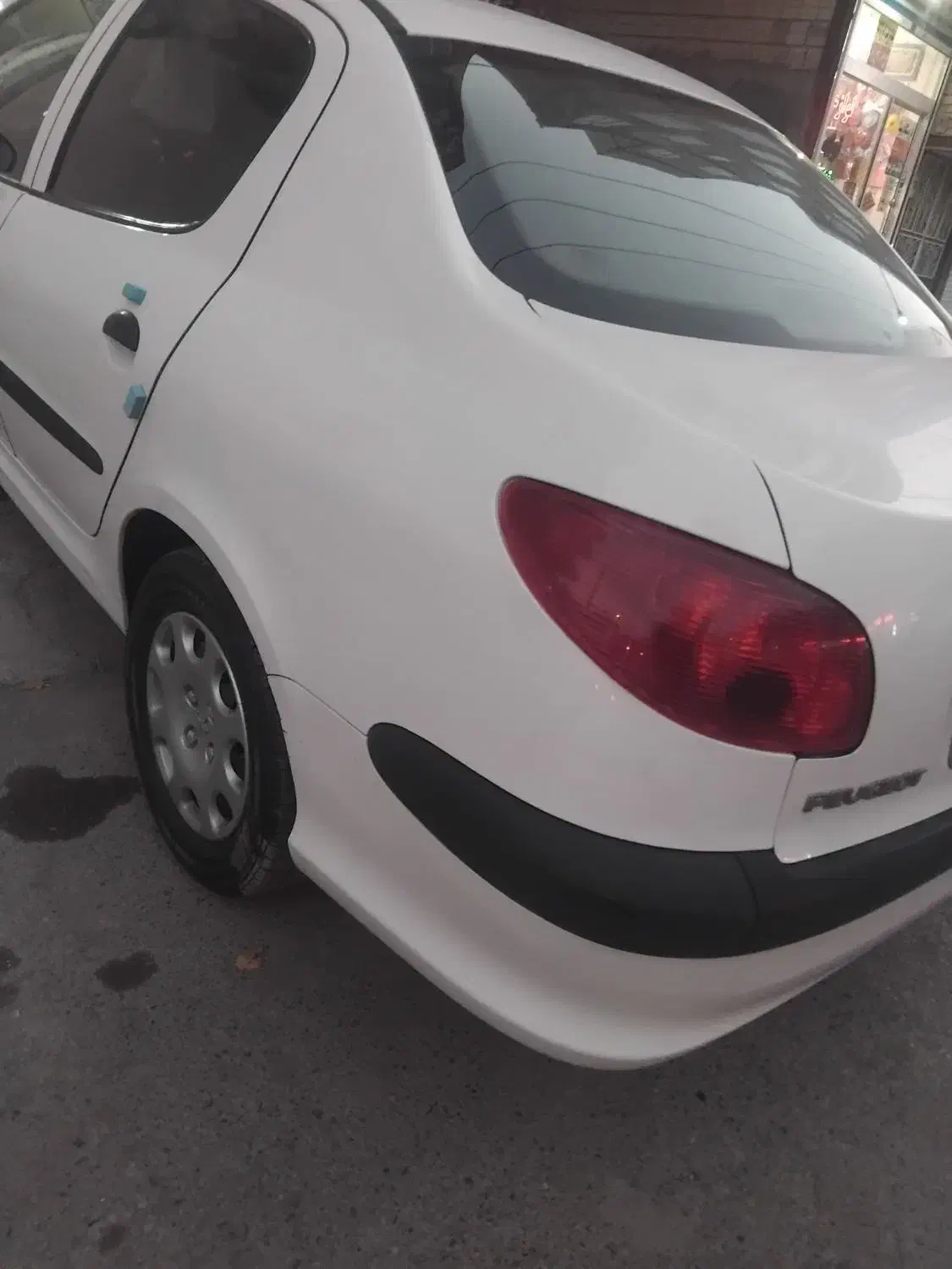 پژو ۲۰۶ صندوق دار v8 - 1395