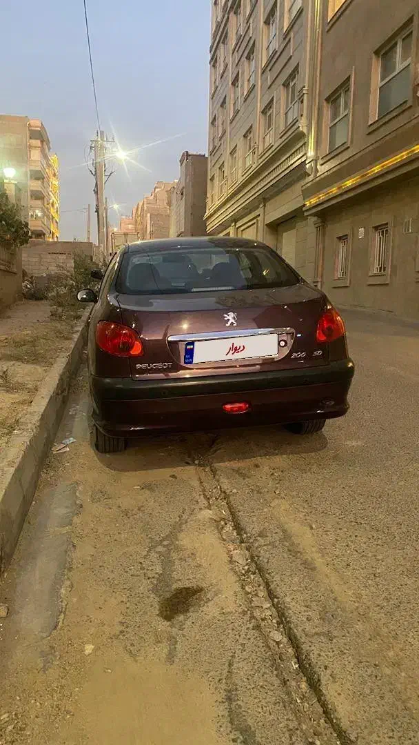 پژو ۲۰۶ صندوق دار v8 - 1395