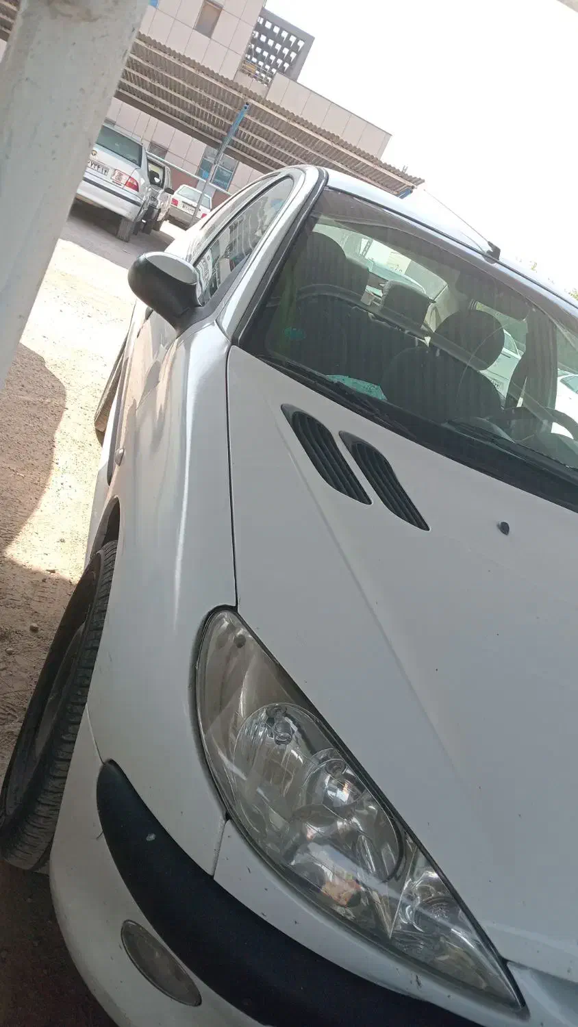 پژو ۲۰۶ صندوق دار v8 - 1396