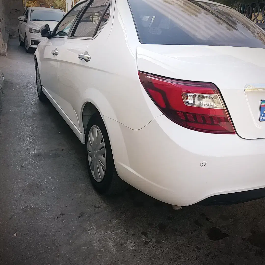 دنا پلاس ۵ دنده EF7 - 1402