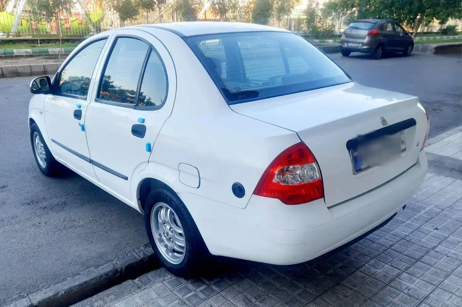 تیبا صندوق دار SX - 1396