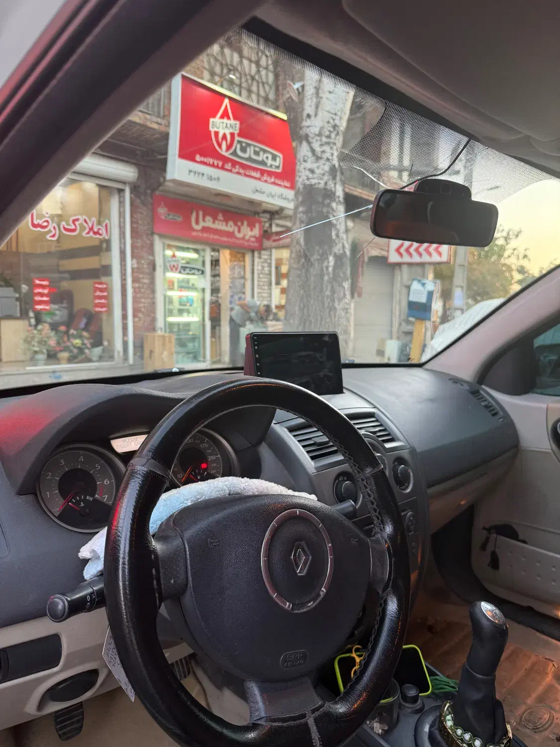 رنو مگان پارس خودرو 1600 E2 - 1389