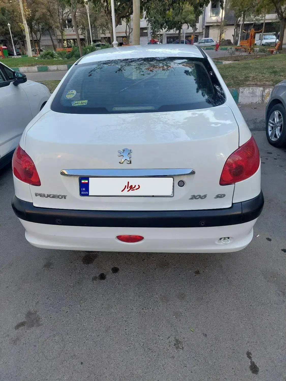 پژو ۲۰۶ صندوق دار v8 - 1400