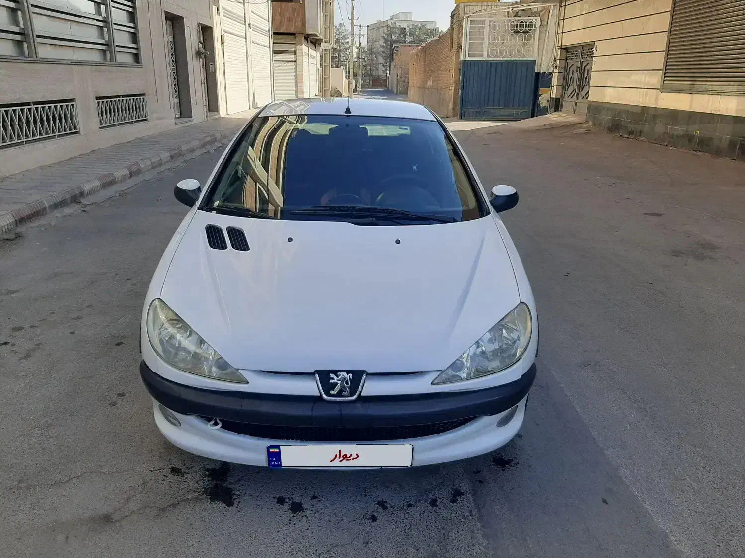 پژو ۲۰۶ صندوق دار v8 - 1392