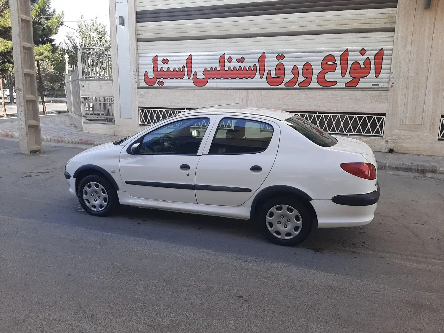 پژو ۲۰۶ صندوق دار v8 - 1392