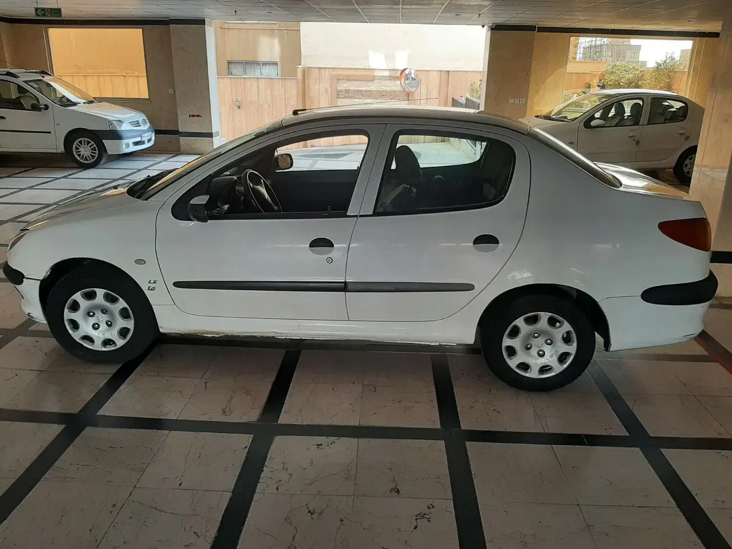 پژو ۲۰۶ صندوق دار v8 - 1393