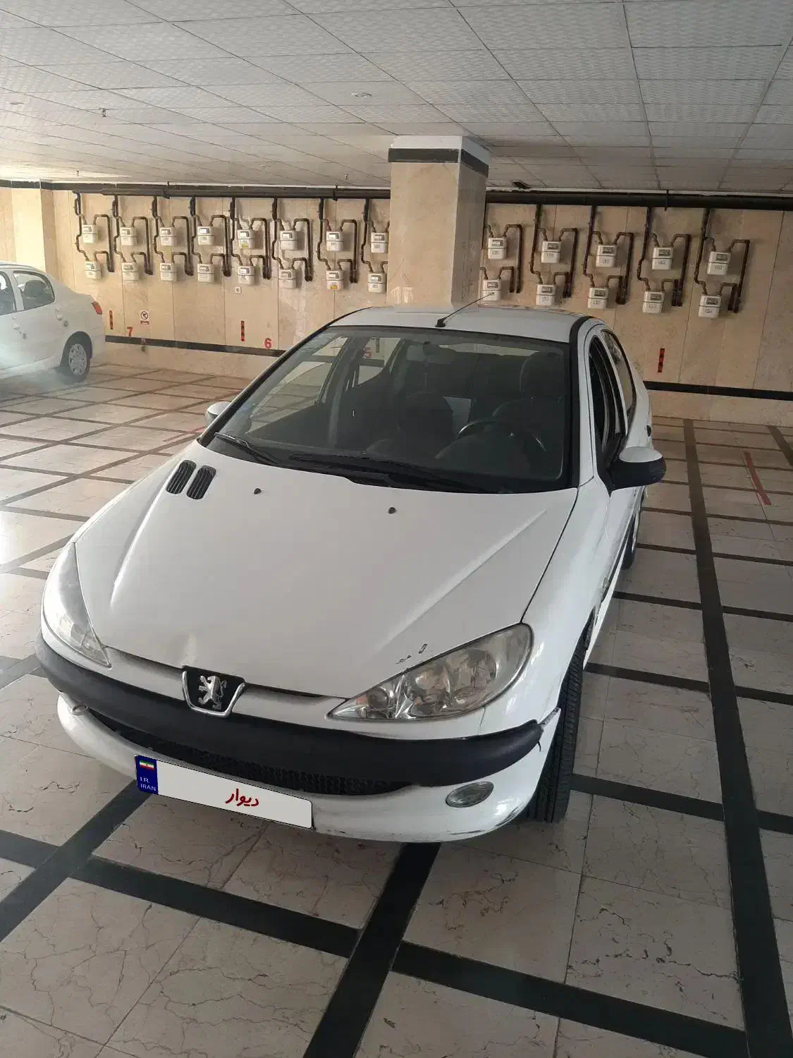 پژو ۲۰۶ صندوق دار v8 - 1393