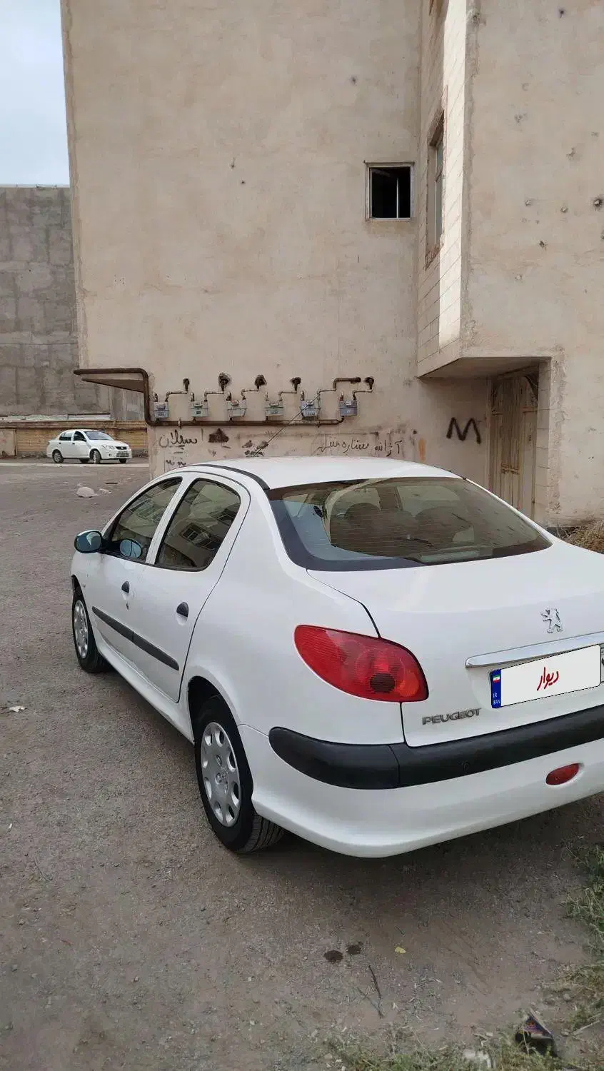 پژو ۲۰۶ صندوق دار v8 - 1394