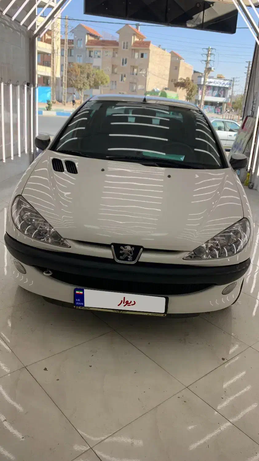 پژو ۲۰۶ صندوق دار v8 - 1396