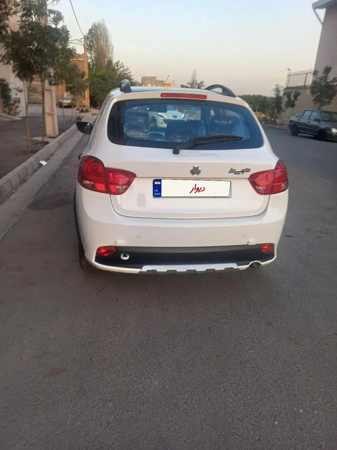 کوییک R دنده‌ای - 1402