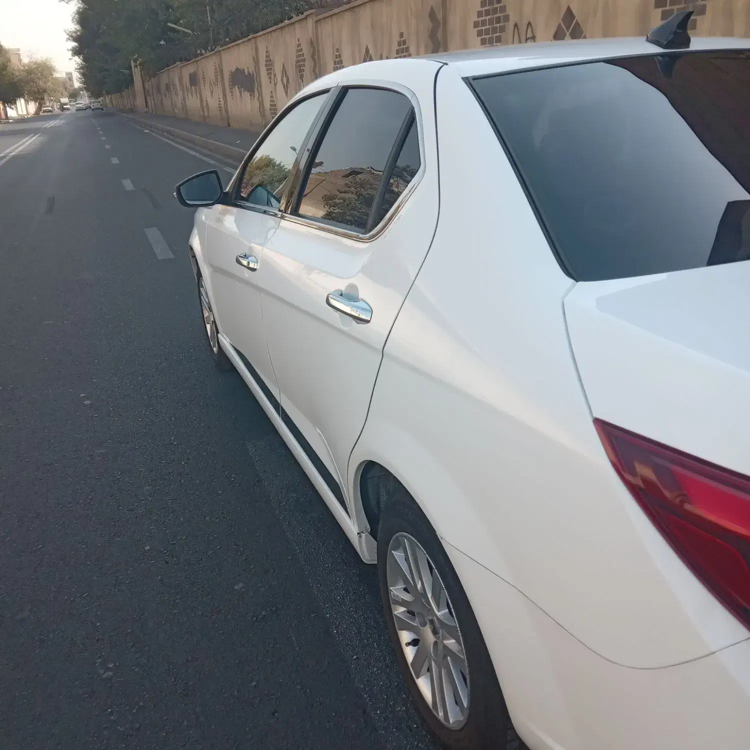 دنا پلاس ۶ دنده EF7p - 1404